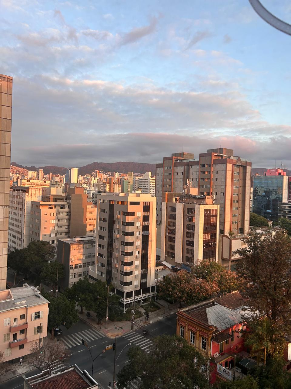 Vista de Belo Horizonte a partir do consultório.